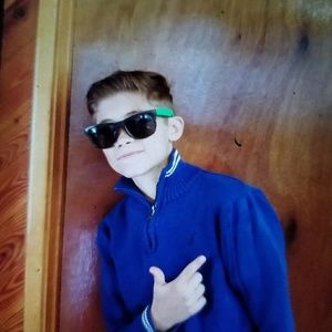 Meet your Posher, Cade